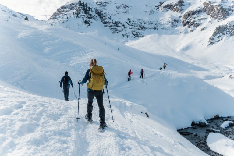 Schneeschuhwandern im alpinen Gelände