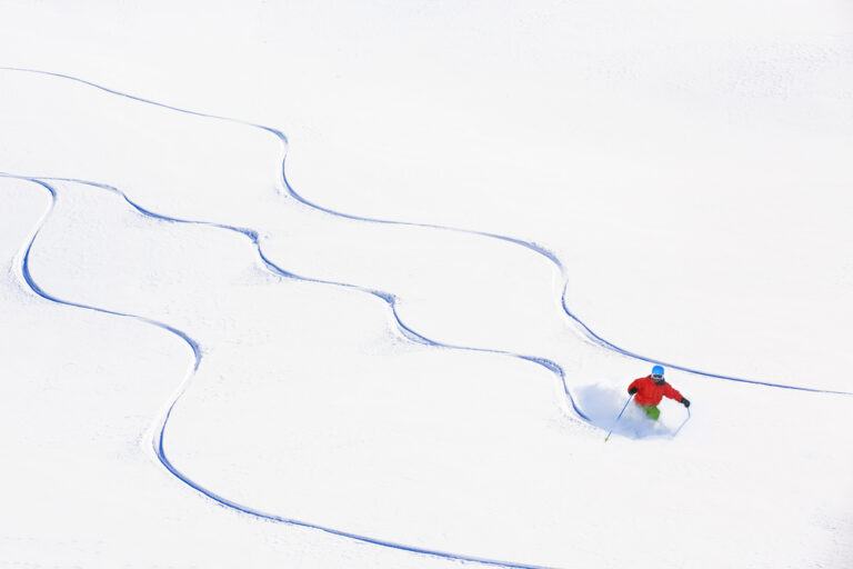 Abfahrten durch Pulverschnee